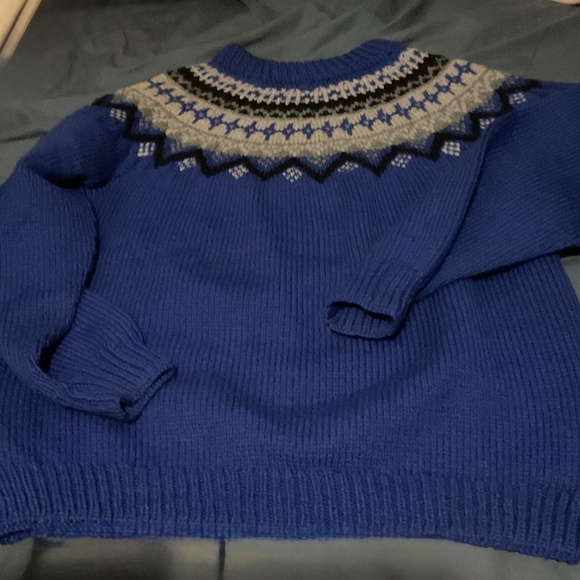 HANDKNIT SWEATER NEW NO TAGS sizing in pictures - Picture 2 of 5